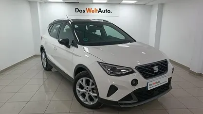 Usado Seat Arona FR 116 CV (85 kW) 2024 Blanco SUV