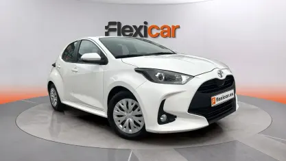Usado Toyota Yaris Edition 125 CV (91 kW) 2023 Blanco Utilitario