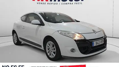 Usado Renault Mégane III Expression 115 CV (84 kW) 2013 Blanco Coupe