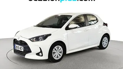 Usado Toyota Yaris Active 69 CV (50 kW) 2023 Blanco Utilitario