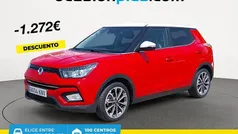 Rojo Usado 2018 Ssangyong Tivoli Limited SUV | 13.999 € (Precio justo)