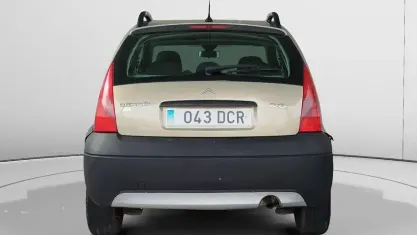 Usado Citroën C3 XTR 90 HP (66 kW) 2004 Bege Citadino