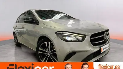 Usado Mercedes B180 116 CV (85 kW) 2019 Gris Monovolumen