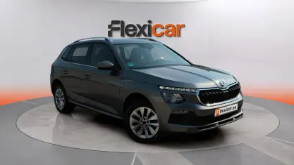 Usado Skoda Kamiq Selection 116 CV (85 kW) 2024 Gris SUV