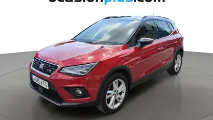 Usado Seat Arona Ecomotive 116 CV (85 kW) 2019 Rojo SUV