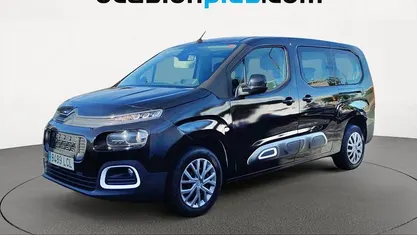 Usado Citroën Berlingo Feel 131 CV (96 kW) 2019 Negro Monovolumen