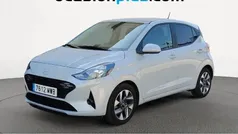 Gris Usado 2024 Hyundai i10 Utilitario | 16.355 € (Precio justo)