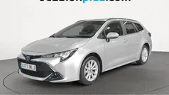 Gris plata Usado 2023 Toyota Corolla Active Monovolumen | 23.546 € (Precio justo)