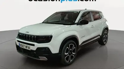 Begagnad Jeep Avenger Summit 101 HK (74 kW) 2023 Vit SUV