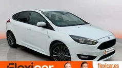 Blanco Usado 2017 Ford Focus ST-Line | 11.990 € (Precio justo)