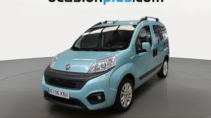 Usado Fiat Qubo Lounge 80 CV (58 kW) 2018 Azul Monovolumen