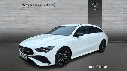 Usado Mercedes CLA200 Shooting Brake 150 CV (110 kW) 2025 Familiar