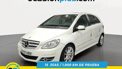 Usado Mercedes B180 109 CV (80 kW) 2011 Blanco Monovolumen