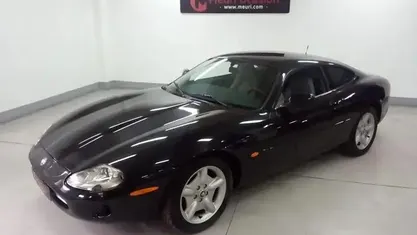 Usado Jaguar XK8 290 CV (213 kW) 1998 Negro Coupe