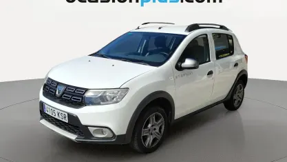 Usado Dacia Sandero Essentiel 75 CV (55 kW) 2018 Blanco Utilitario