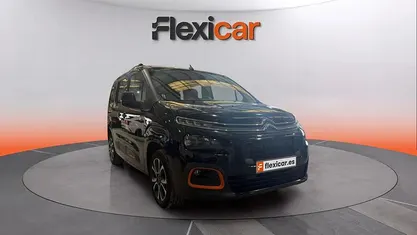 Usado Citroën Berlingo Shine 102 CV (75 kW) 2022 Negro Monovolumen