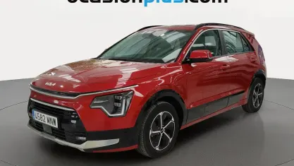 Usado Kia Niro 141 CV (103 kW) 2024 Rojo SUV