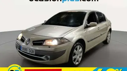 Usado Renault Mégane Dynamique 111 CV (81 kW) 2008 Beige Berlina