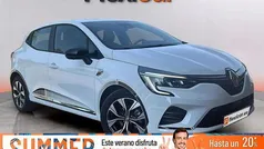 Blanco Usado 2023 Renault Clio V Techno Berlina | 17.990 € (Precio justo)