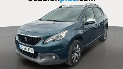 Usado Peugeot 2008 Style 100 CV (73 kW) 2017 Verde SUV