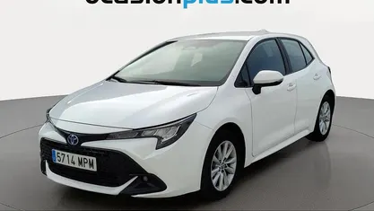 Blanco Usado 2024 Toyota Corolla Active Utilitario | 20.910 € (Precio justo)