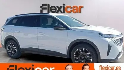 Usado Peugeot 5008 Allure 145 CV (106 kW) 2025 Blanco SUV