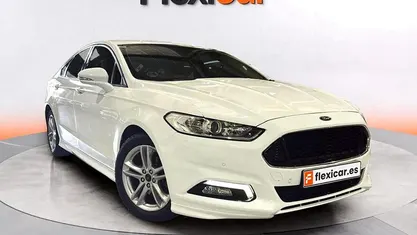 Usado Ford Mondeo Trend 125 CV (91 kW) 2016 Berlina