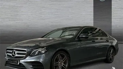 Usado Mercedes E220 194 CV (142 kW) 2018 Gris Berlina