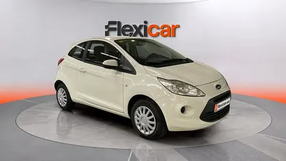 Usado Ford Ka 69 CV (50 kW) 2015 Blanco Berlina