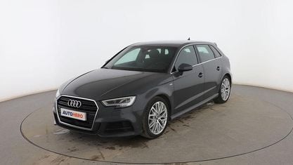 Usado Audi A3 S-Line 116 CV (85 kW) 2018 Gris Berlina