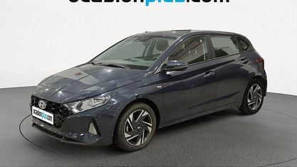 Usado Hyundai i20 101 CV (74 kW) 2022 Gris Utilitario