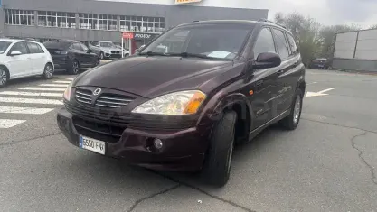 Usado SsangYong Kyron 141 CV (103 kW) 2007 Violeta / lila SUV