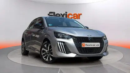 Usado Peugeot 208 Allure 101 CV (74 kW) 2025 Gris Utilitario