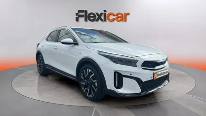 Usado Kia XCeed 120 CV (88 kW) 2023 Blanco SUV
