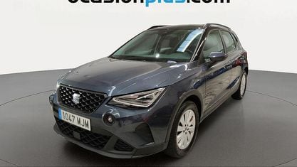 Usado Seat Arona Style 110 HP (80 kW) 2023 Cinzento SUV