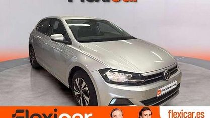 Usado VW Polo Advance 95 CV (69 kW) 2018 Gris Utilitario