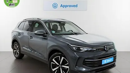 Begagnad VW Tiguan Life 150 HK (110 kW) 2024 Grå SUV