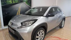 Usado 2022 Toyota Aygo X-play Utilitario | 11.995 € (Precio justo)