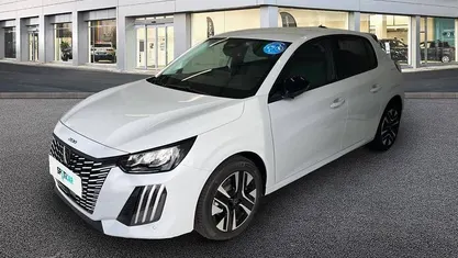 Blanco Usado 2024 Peugeot 208 Allure Utilitario | 18.250 € (Precio justo)