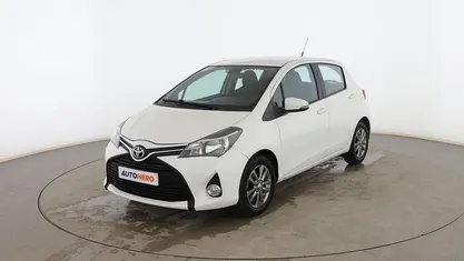 Usado 2015 Toyota Yaris City Utilitario | 9599 € (Precio justo)