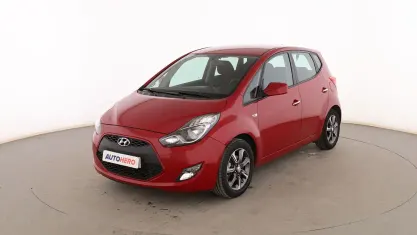 Usado Hyundai ix20 Comfort 90 CV (66 kW) 2018 Rojo Utilitario