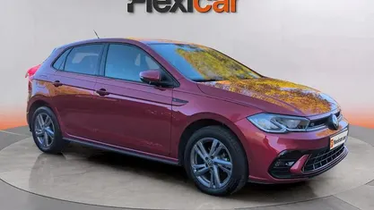 Usado VW Polo R-line 95 CV (69 kW) 2023 Rojo Utilitario