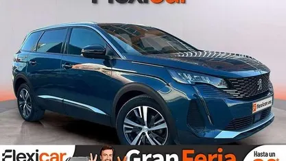 Usado 2023 Peugeot 5008 Allure SUV | 22.990 € (Buen precio)