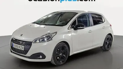 Usado Peugeot 208 GT-line 110 CV (80 kW) 2019 Blanco Utilitario