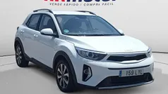 Usado 2022 Kia Stonic SUV | 14.790 € (Precio justo)