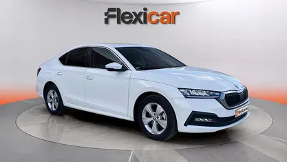 Occasion Skoda Octavia Ambition 150 PK (110 kW) 2022 Wit Hatchback