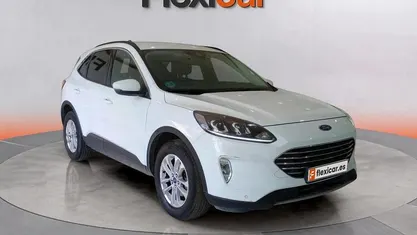 Blanco Usado 2022 Ford Kuga Titanium SUV | 18.490 € (Precio justo)