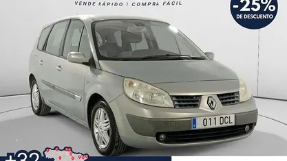 Usado Renault Scénic II Privilege 120 CV (88 kW) 2004 Beige Monovolumen