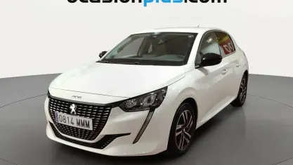 Usado Peugeot 208 Allure 100 CV (73 kW) 2023 Blanco Utilitario