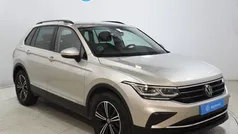 Beige Usado 2024 VW Tiguan Life SUV | 34.500 € (Precio justo)